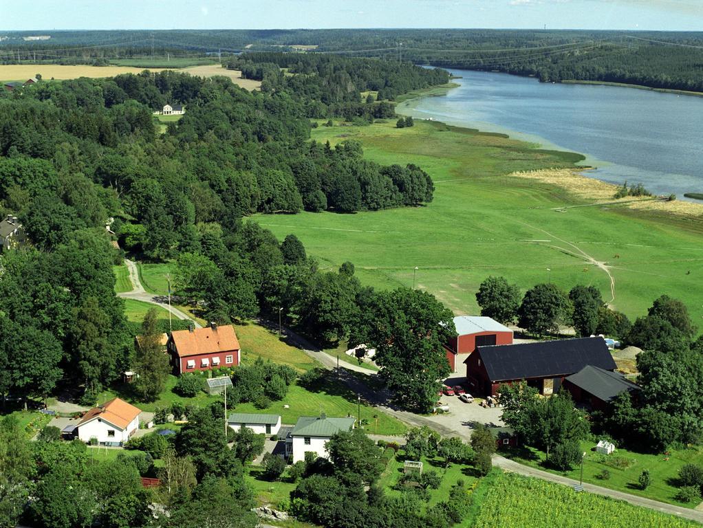 Oevergrans Jordbruk Bålsta Exterior photo
